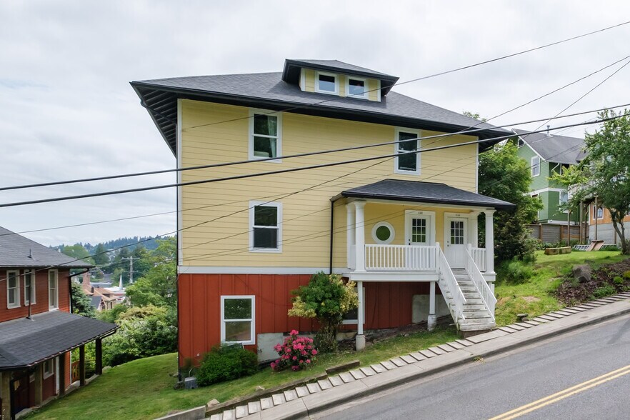 More Photos Of 640 8th St, Astoria Apartments For Sale