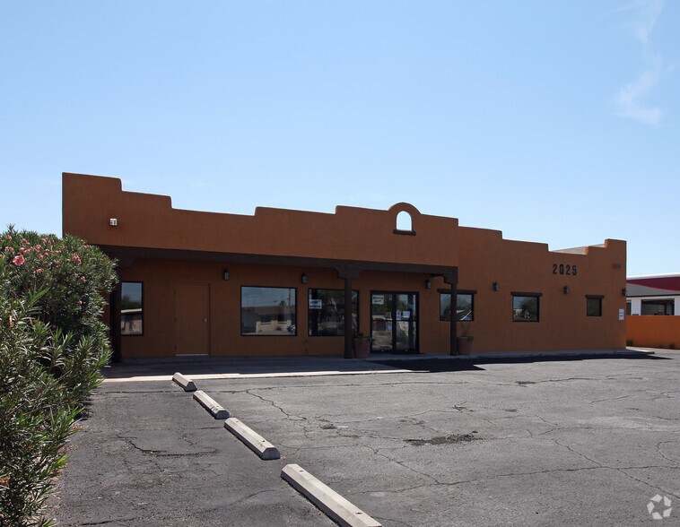 More Photos Of 2025 W Grant Rd, Tucson Medical For Sale