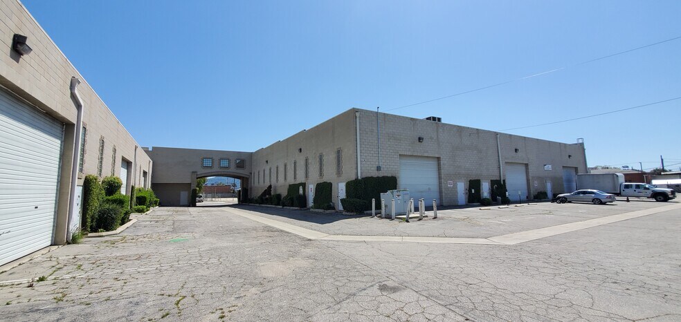 More Photos Of 1117 W Isabel St, Burbank Office For Lease