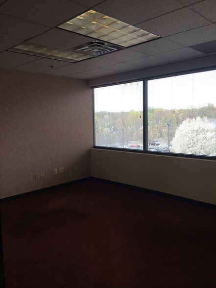 More Photos Of 280 State Route 35, Red Bank Medical For Lease
