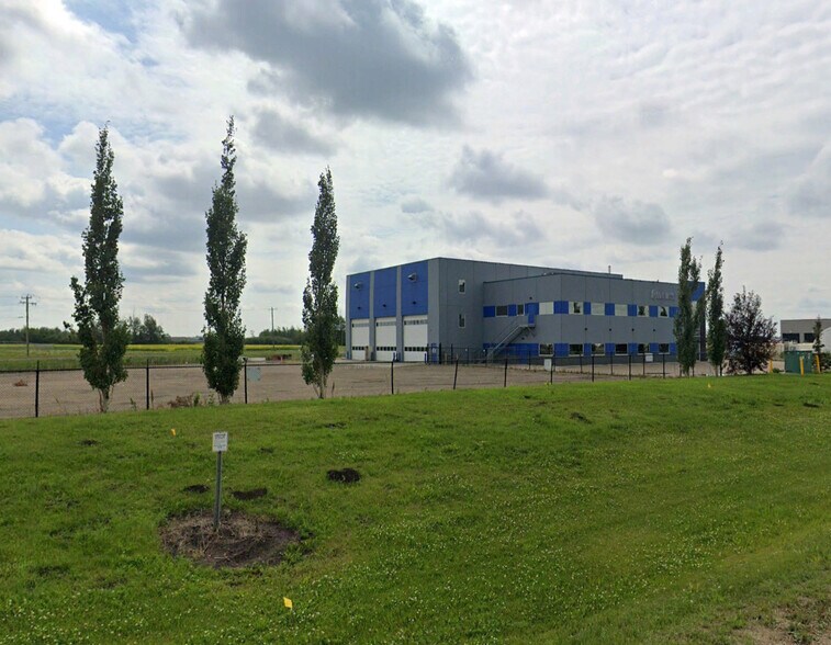 Primary Photo Of 5968 36 St E, Calmar Warehouse For Sale