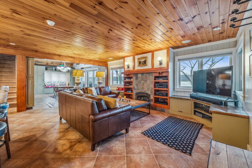 More Photos Of 4555 Davies Rd, Burdett Specialty For Sale