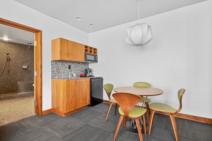 More Photos Of 1314 W Grove St, Boise Hotel For Sale