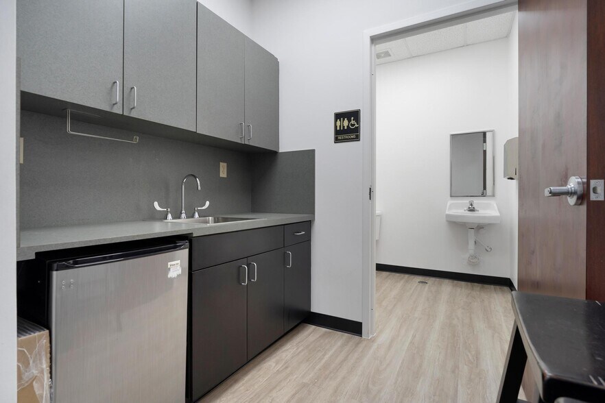 More Photos Of 500 SE 15th St, Fort Lauderdale Medical For Lease