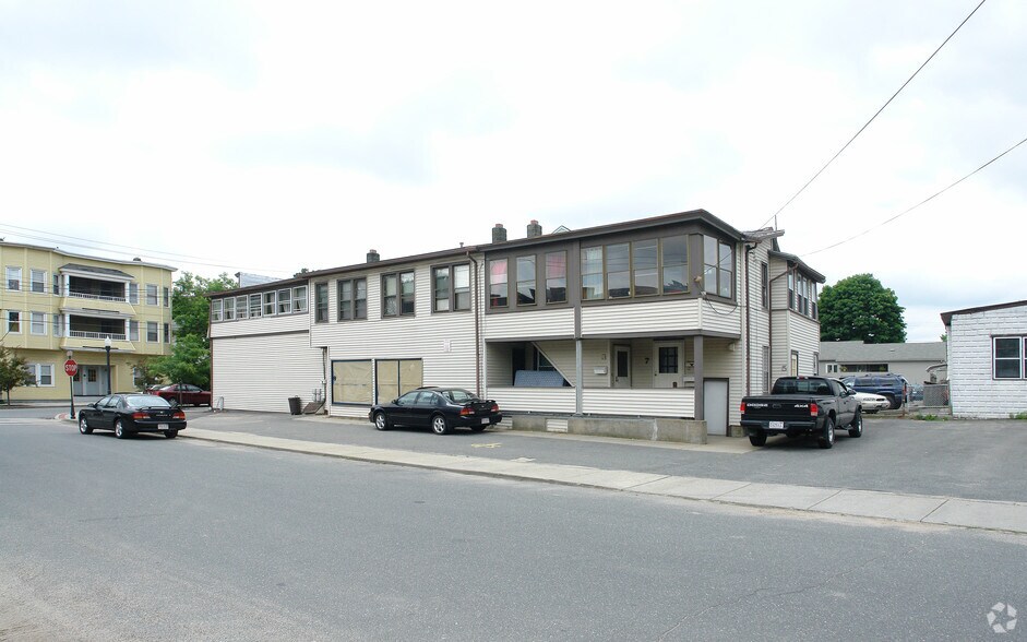 More Photos Of 285-289 East St, Ludlow Apartments For Sale