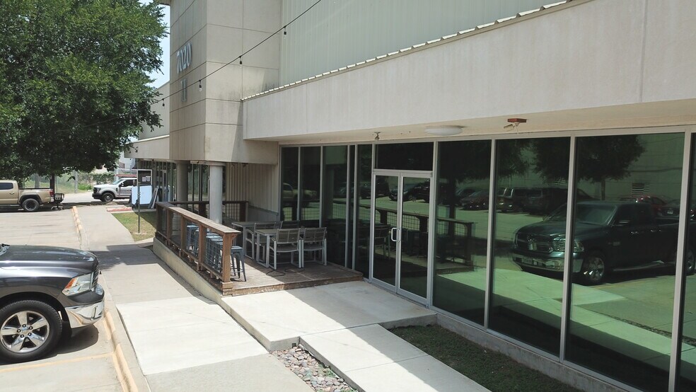 More Photos Of 7020 Hwy 290 E, Austin Flex For Lease