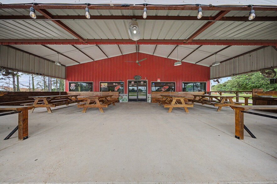 More Photos Of 1412 S Margaret Ave, Kirbyville Restaurant For Sale