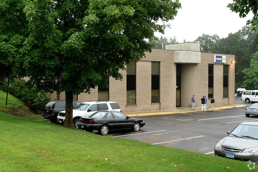 More Photos Of 4580 Scott Trl, Eagan Unknown For Lease