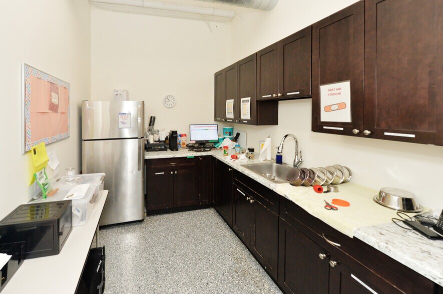 More Photos Of 85-A Walnut St, Montclair Storefront Retail Office For Sale