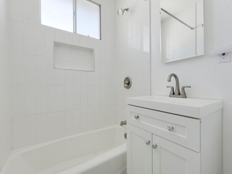 More Photos Of 5439 Kinston Ave, Culver City Apartments For Sale