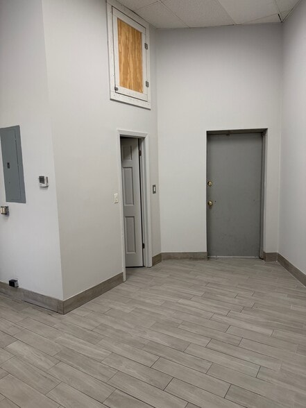 More Photos Of 14-26 Wall St, Norwalk Freestanding For Lease
