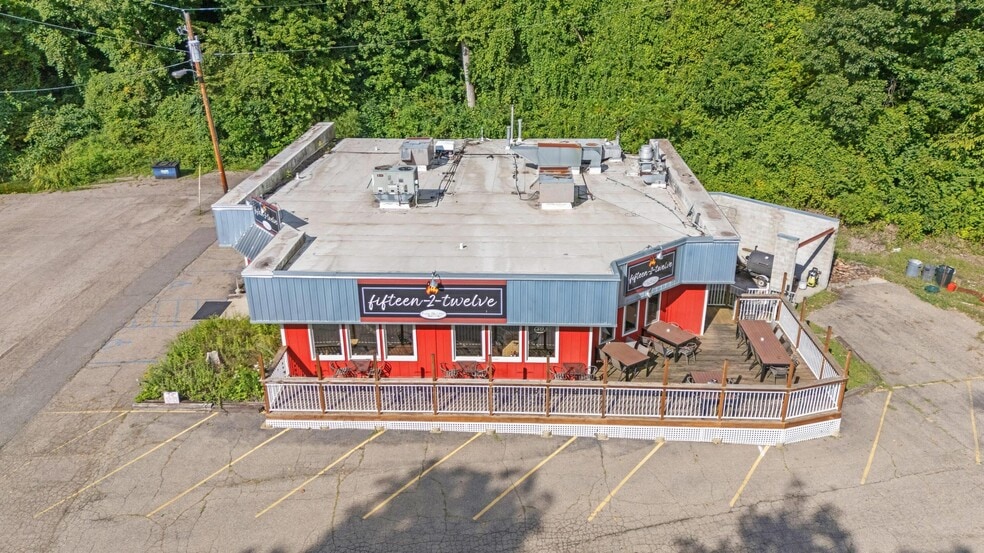 More Photos Of 15212 N Red Bud Trl, Buchanan General Retail For Sale