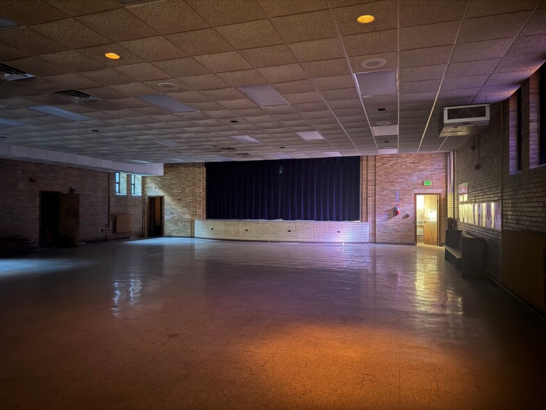 More Photos Of 5500 York Rd, Baltimore Religious Facility For Sale