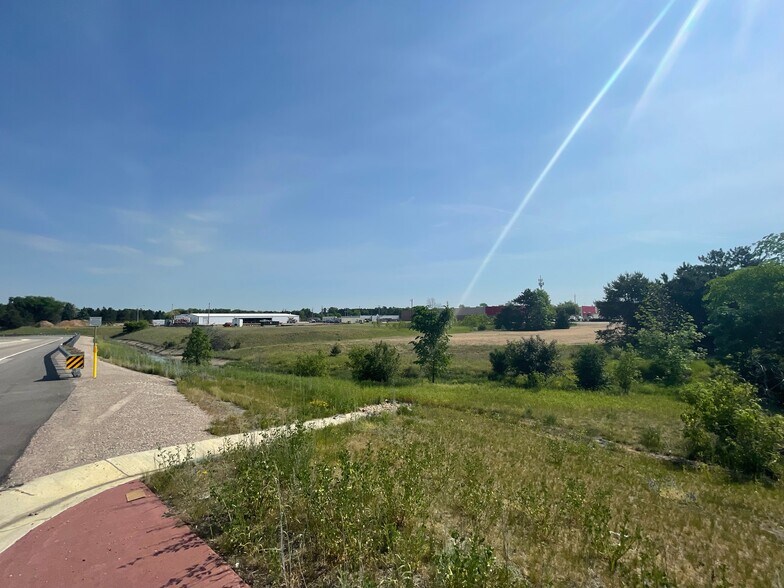 More Photos Of 1019 Maple Bluff Rd, Stevens Point Land For Lease