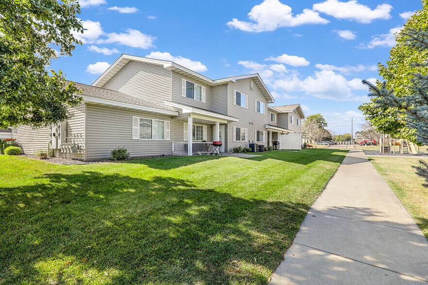 More Photos Of 12751 Aberdeen St NE, Blaine Apartments For Sale