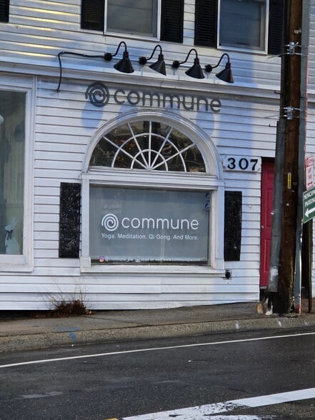 More Photos Of 307 Main St, Port Washington Storefront Retail Residential For Lease