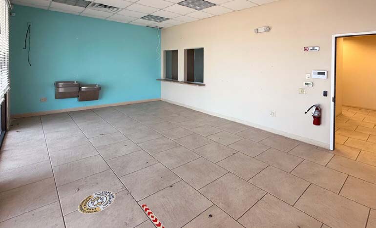 More Photos Of 2301-2335 SW Military Dr, San Antonio Unknown For Lease