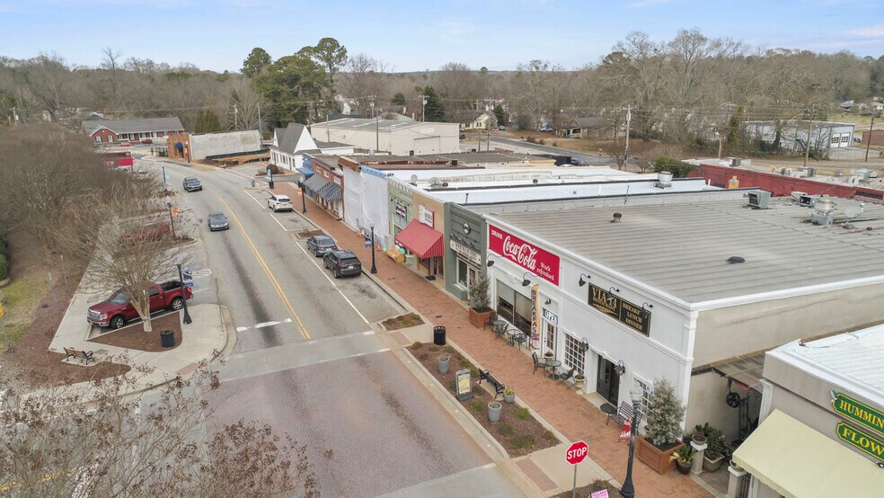 More Photos Of 38 E Main St, Hampton Medical For Lease