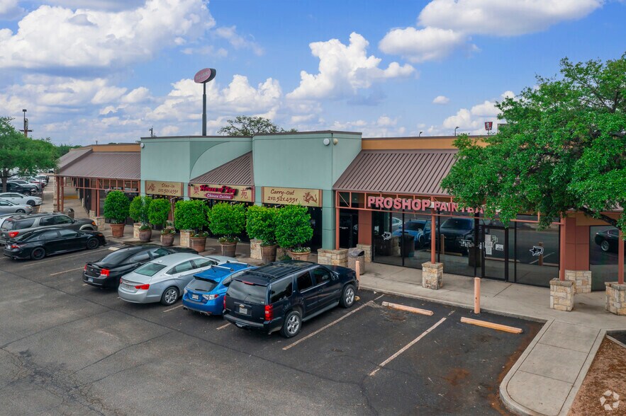 Primary Photo Of 8407 Bandera Rd, San Antonio Coworking Space