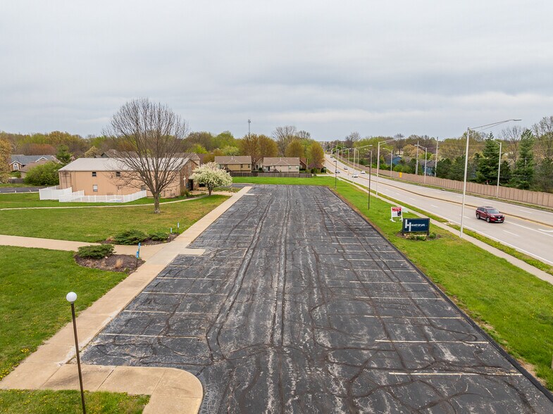 More Photos Of 800 SW 150 Hwy, Lee's Summit Office For Sale