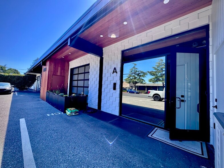 More Photos Of 1088 Independence Ave, Mountain View Warehouse For Sale
