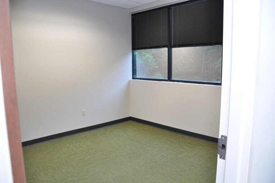 More Photos Of 1200 Premier Dr, Chattanooga Loft Creative Space For Lease