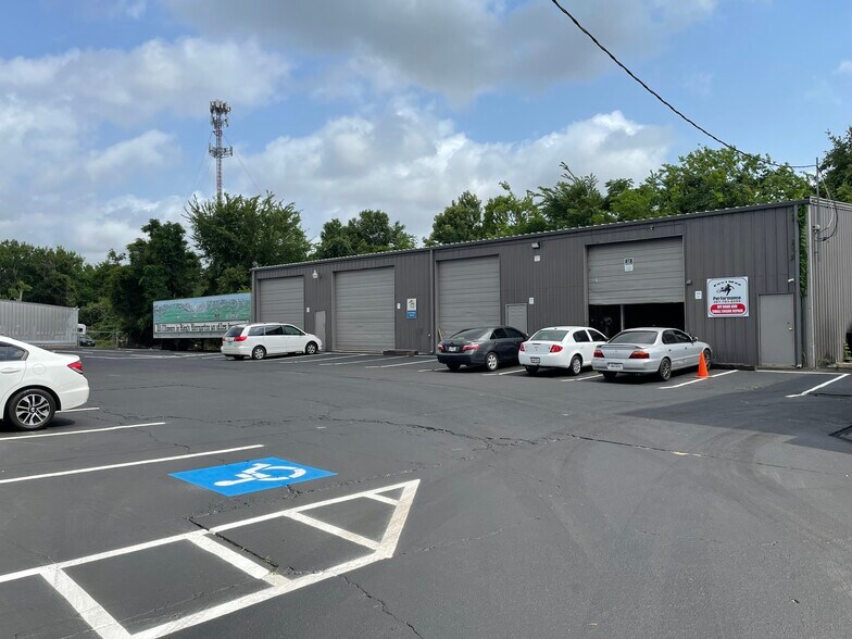 More Photos Of 1331 E Broadway St, Pearland Unknown For Lease