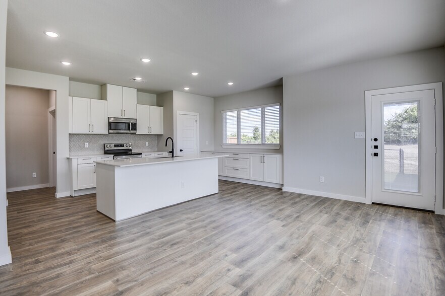 More Photos Of 4405 Clovis Ct, Midlothian Apartments For Sale