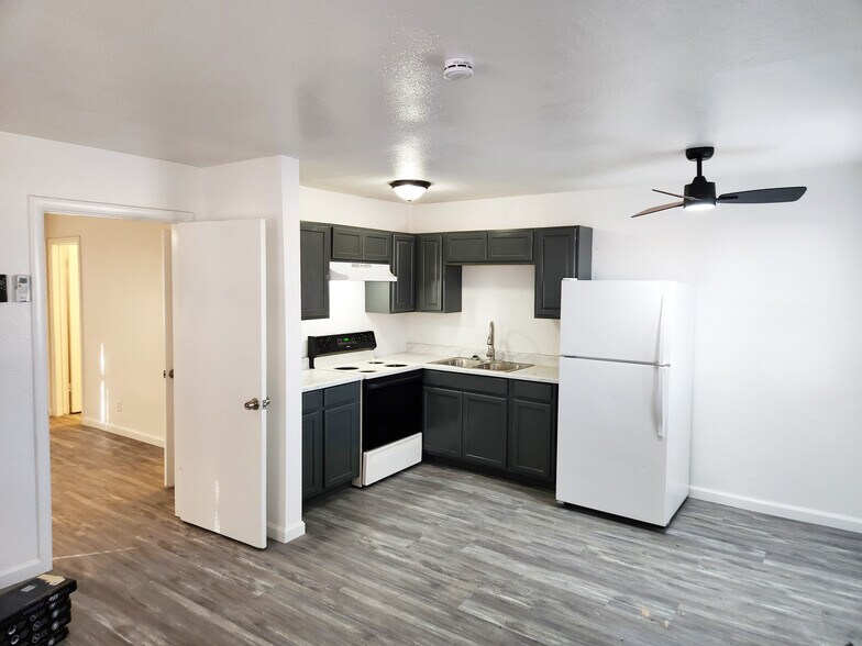 More Photos Of 2117 Donna St, North Las Vegas Apartments For Sale