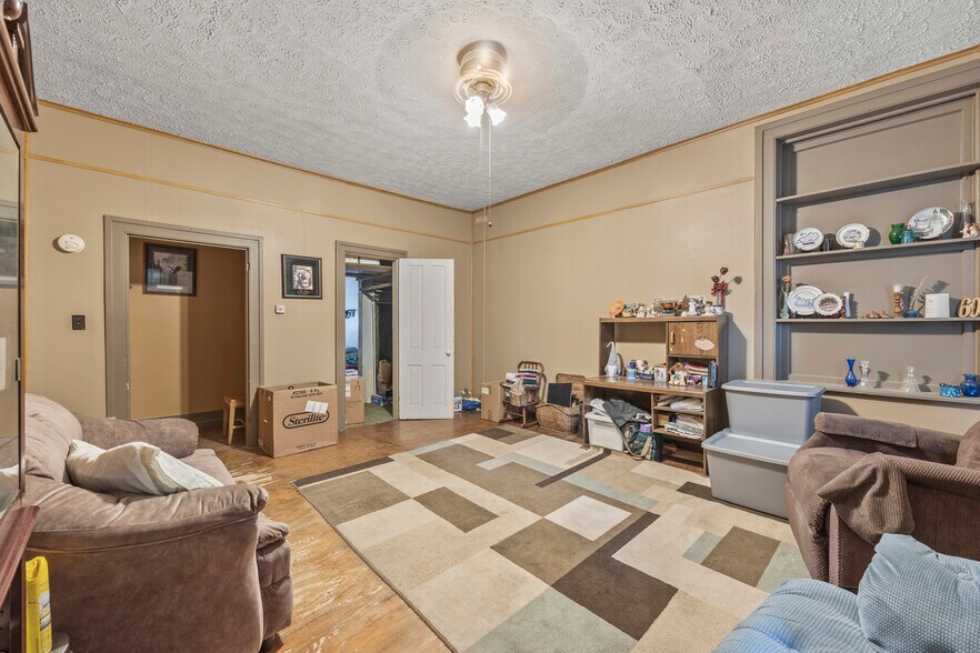 More Photos Of 225 S Sandusky Ave, Bucyrus Storefront Retail Residential For Sale