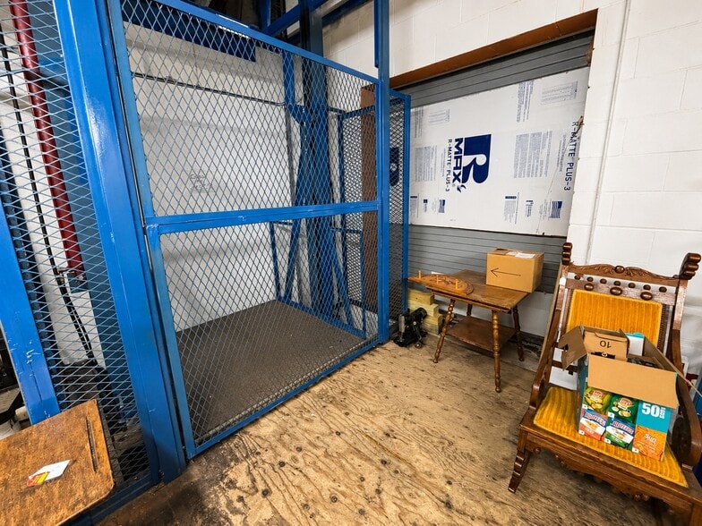 More Photos Of 5600 N US-31, Williamsburg Storefront For Sale