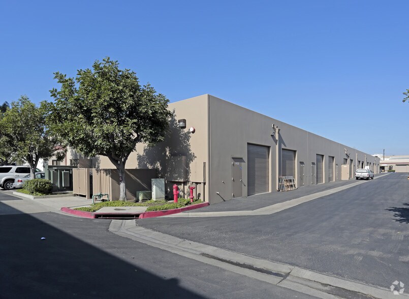 More Photos Of 17155 Von Karman Ave, Irvine Research And Development For Lease