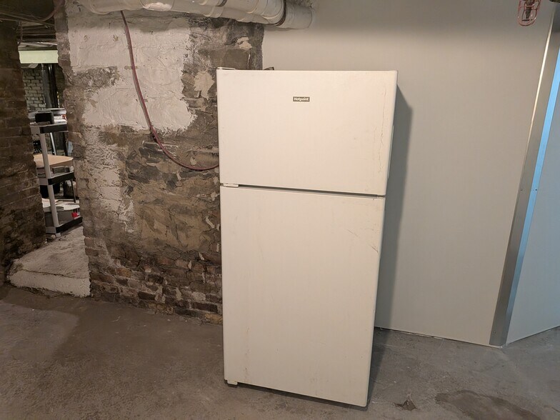 More Photos Of 585 Broadway, Kingston Storefront Retail Office For Lease