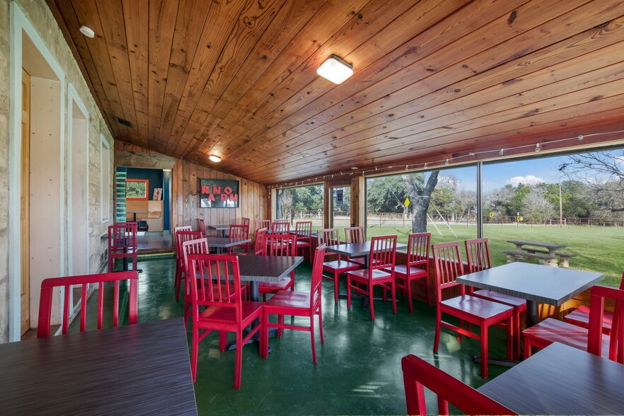 More Photos Of 11 Upper Cibolo Creek Rd, Boerne Restaurant For Sale