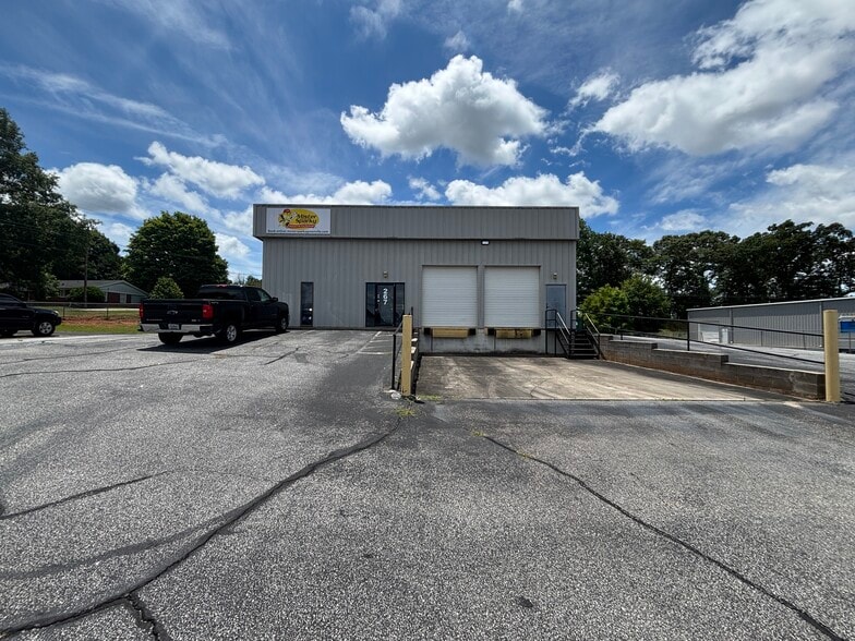 Primary Photo Of 267 Lakewood Dr, Greenville Warehouse For Lease