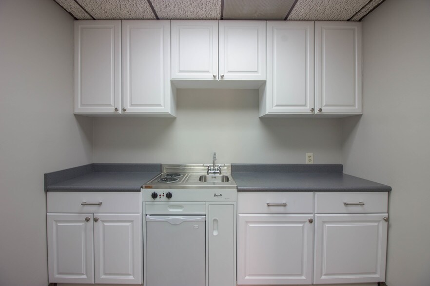 More Photos Of 3635 Afton Rd, San Diego Manufacturing For Lease