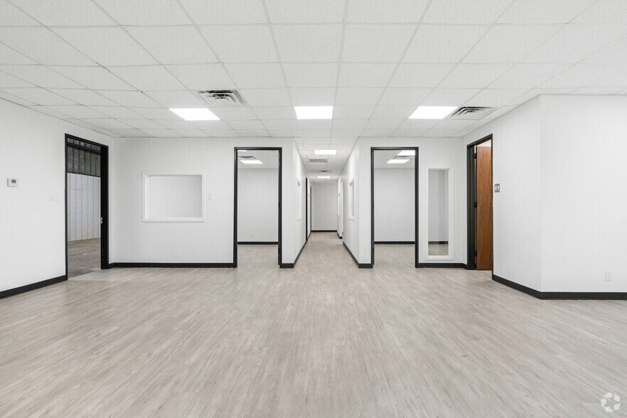 More Photos Of 5707-5709 Gardendale Dr, Houston Unknown For Lease