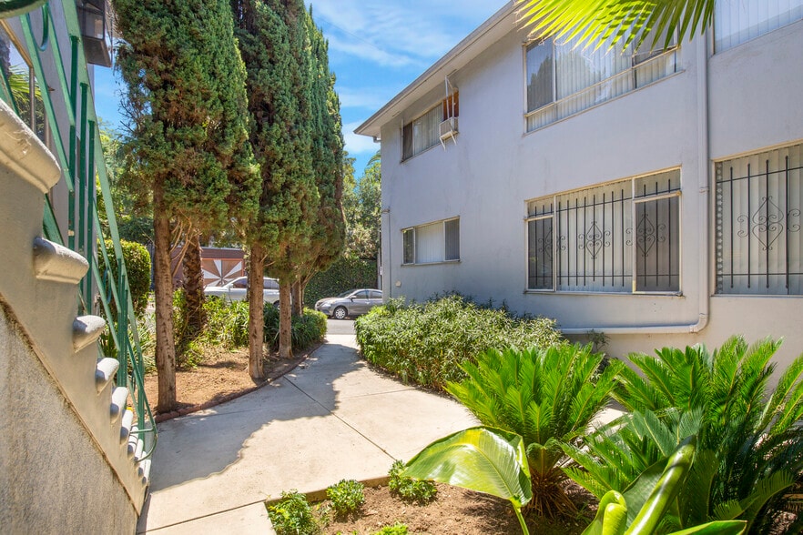 More Photos Of 1350 Edgecliffe Dr, Los Angeles Apartments For Sale