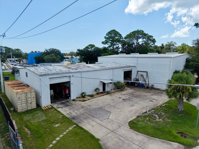 Primary Photo Of 565 Parque Dr, Ormond Beach Warehouse For Sale