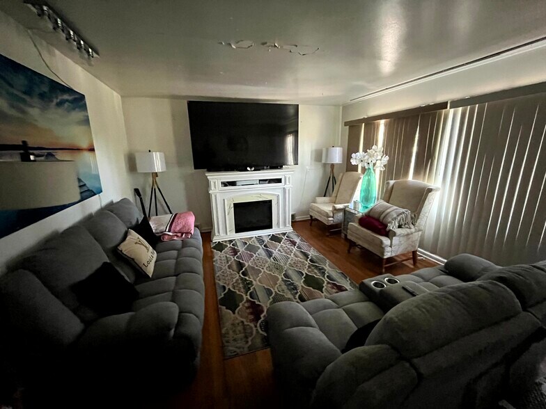 More Photos Of 3423 N Central Ave, Chicago Apartments For Sale