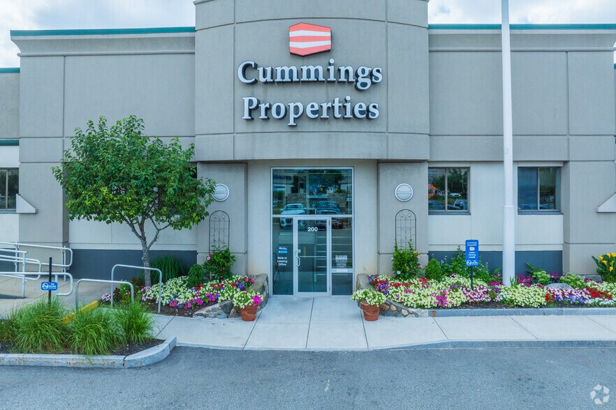 More Photos Of 200-280 W Cummings Park, Woburn Light Manufacturing For Lease