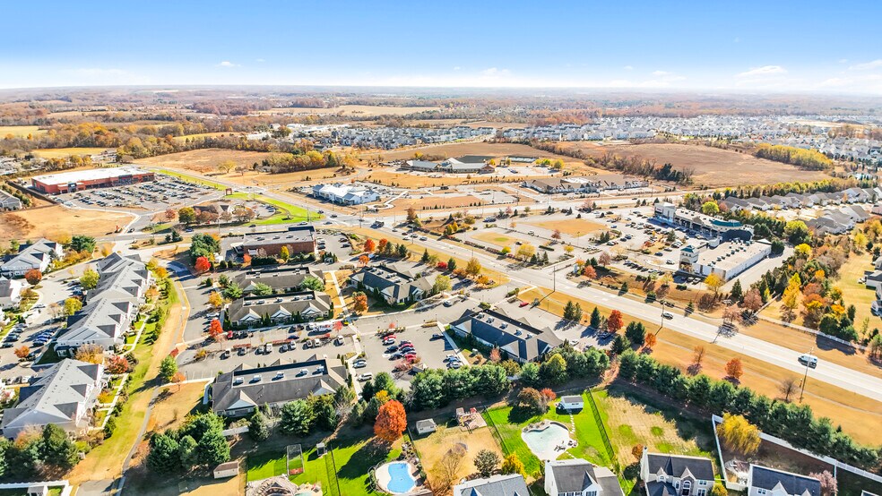 More Photos Of 100 Lexington Rd, Woolwich Office For Sale