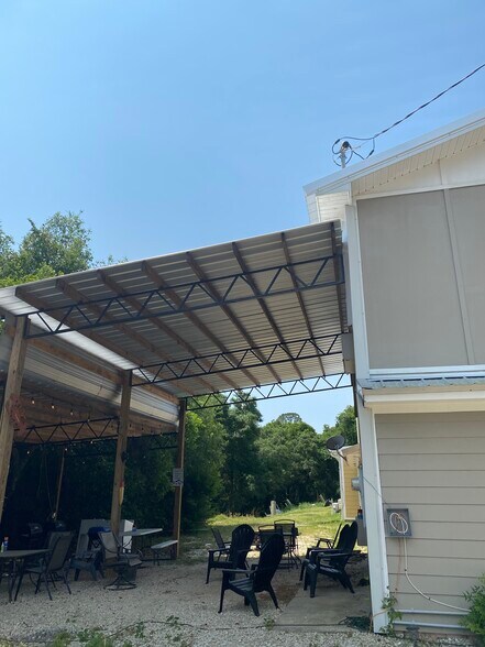 More Photos Of 1001 Highway 98 E, Carrabelle Hotel For Sale