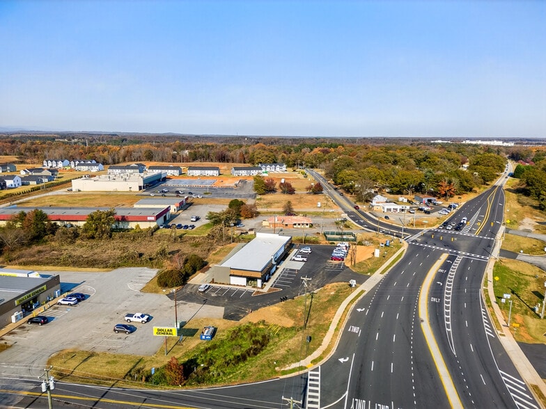 More Photos Of 201-229 Charlotte Hwy, Lyman Unknown For Lease