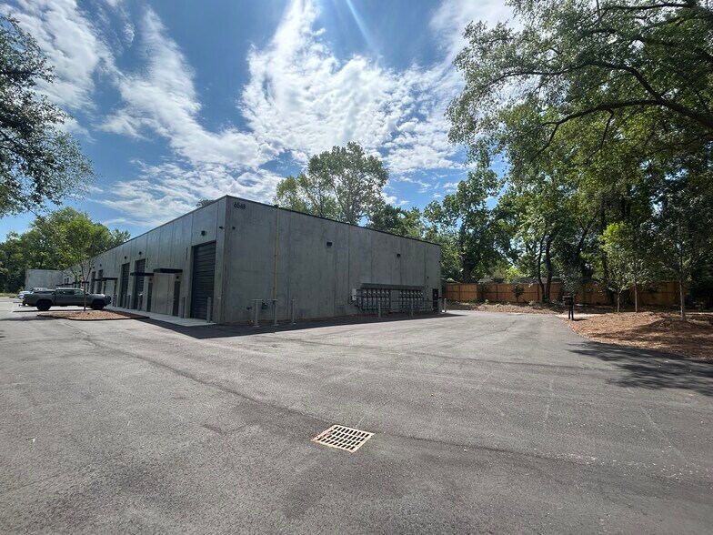 More Photos Of 6548 Ward Ave, Charleston Light Distribution For Lease