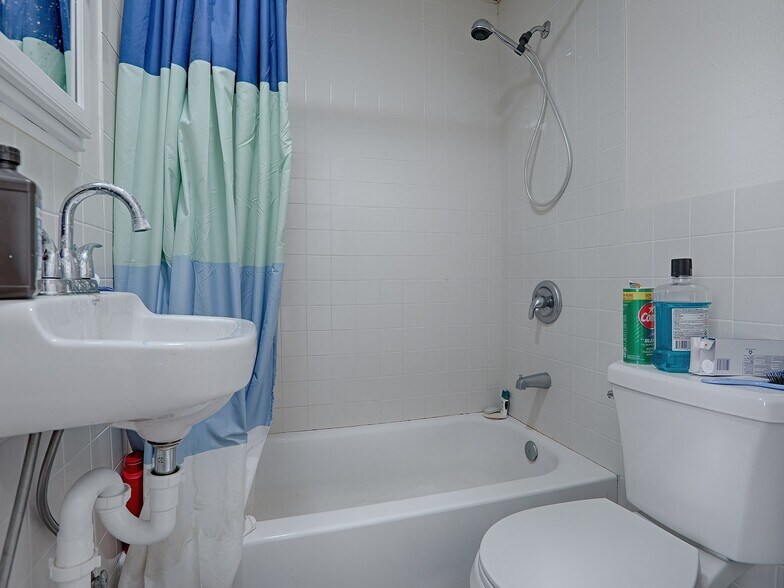 More Photos Of 426 E Citrus Ave, Eustis Apartments For Sale