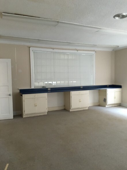 More Photos Of 10186 S Nash St, Middlesex Office For Lease