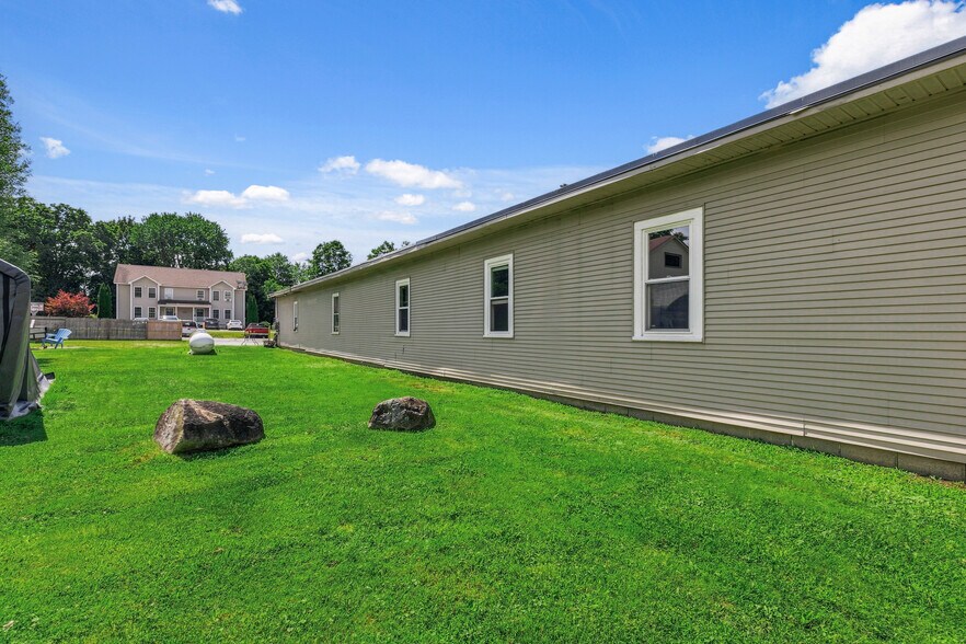 More Photos Of 36 Carpenter Street St, Keene Office For Sale