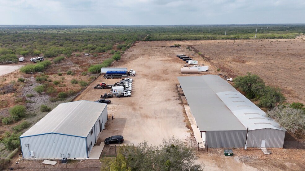 Primary Photo Of 204 Pr Cardinal Ln, Jourdanton Warehouse For Lease