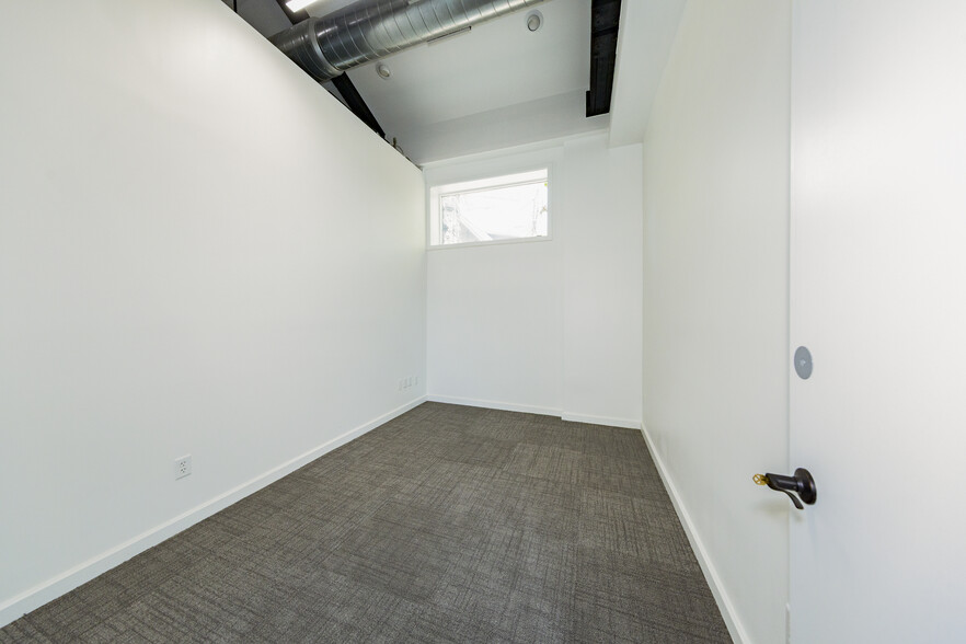 More Photos Of 30-40 E Columbus St, Columbus Unknown For Lease